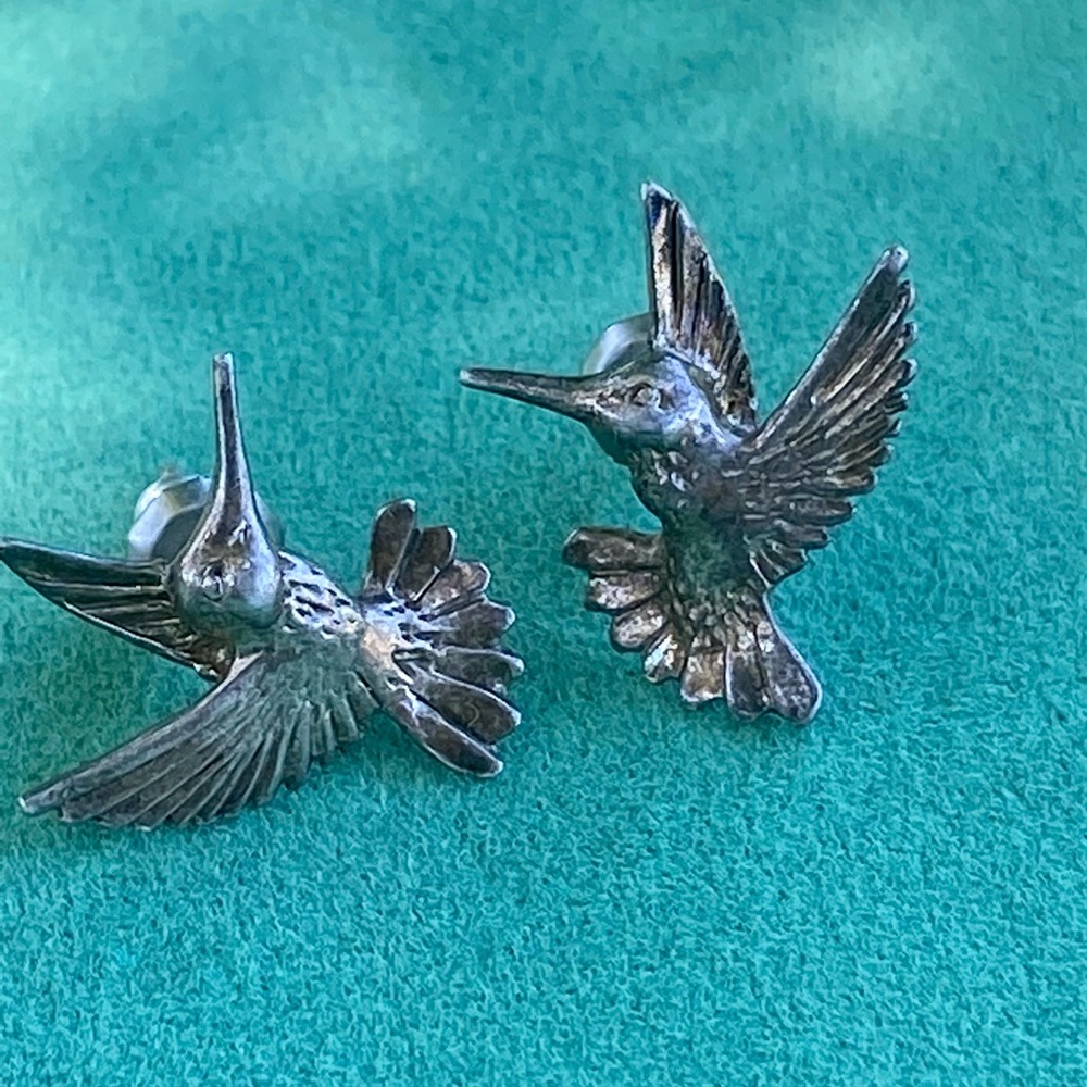 Cute little Silver hummingbird earrings - Picture 2 of 4